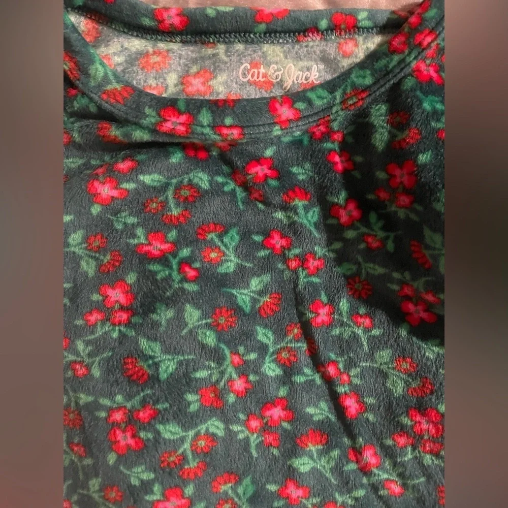Cat & Jack Green and Red Floral Top